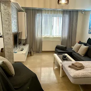 Super Nuova - Private Parking Apartament Saloniki